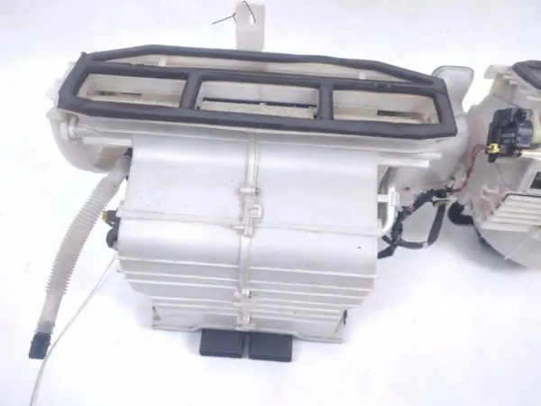 Suzuki Grand Vitara II Luftheizung OEM 74100-64J image 5