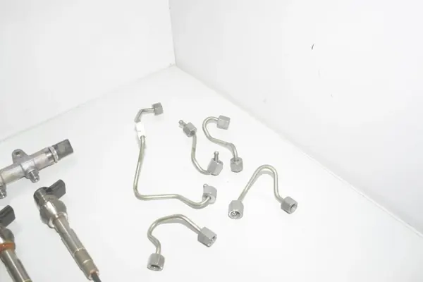 Gebrauchtes BMW Kraftstoffsystem OEM 32116418 3 Touring image 3