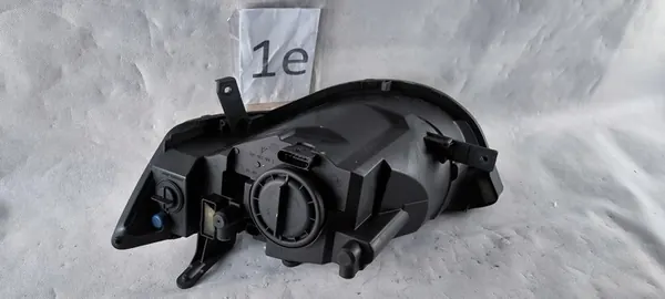 Mitsubishi Colt IV Z30 Faro Reflector Derecho 8301B180 image 8