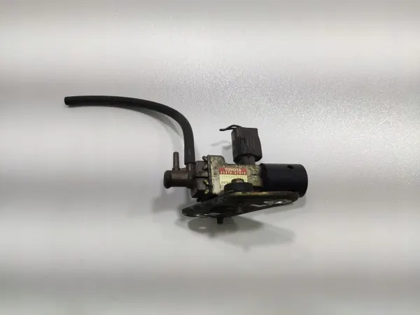 Undertrycksensorventil OEM 25819-67010 för Toyota Land Cruiser image 3