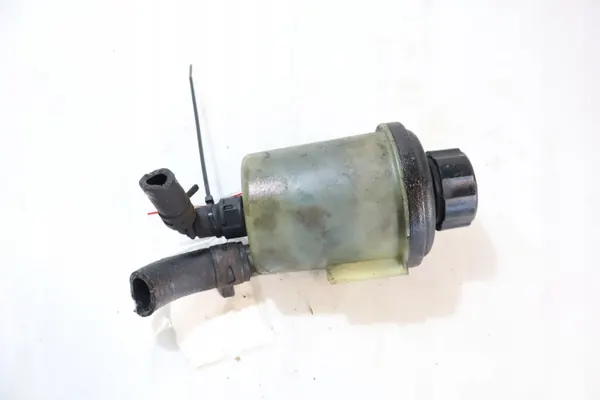 Réservoir de direction assistée Volvo V60 2.0D d'occasion image 3