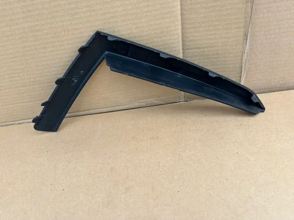 SKODA OCTAVIA IV Etupuskuri Ritilä Vasen image 2