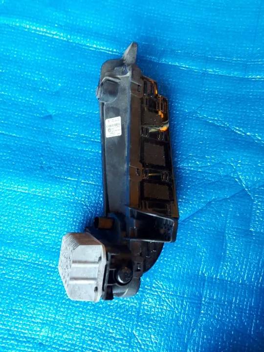 Farol DRL LED Direito Volkswagen T-Roc R-Line 2021+ OEM image 2