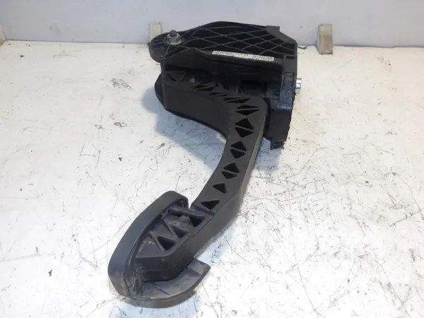 Pédale d'embrayage OEM 3C1721059AA pour VW Passat B6 05- image 4