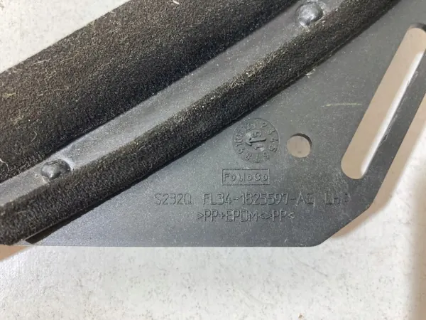 Junta externa OEM FL34-1825597-AG traseira esquerda Ford F150 image 3