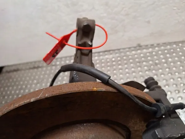 Mozzo anteriore destro 51776377 Fiat Grande Punto image 2