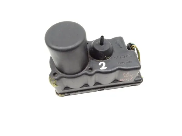 Central låspump OEM 443862257C för Audi 80/90 B3/B4 image 2
