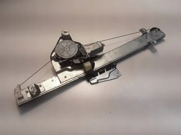 Mitsubishi Pajero handmatige raamheffer achter OEM 0620402220 image 3
