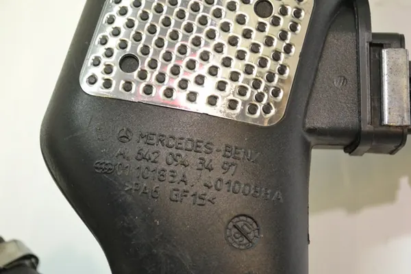 Luchtinlaatpijp Mercedes 3.2 V6 CDI OM642 A6420943497 image 8