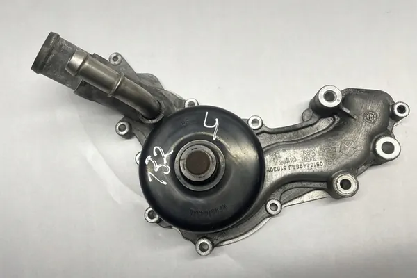 Vattenpump DODGE CHALLENGER 3.6L 2016 OEM 05184498AJ image 3