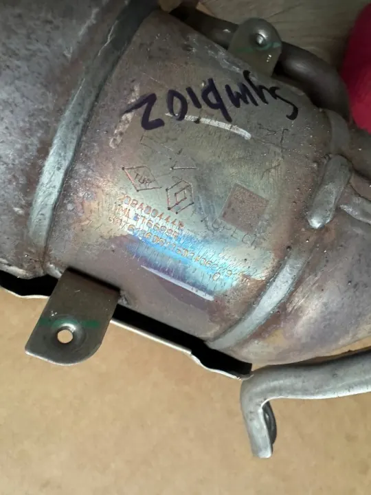Catalisador Renault OE OEM 208A00444R - Usado image 4