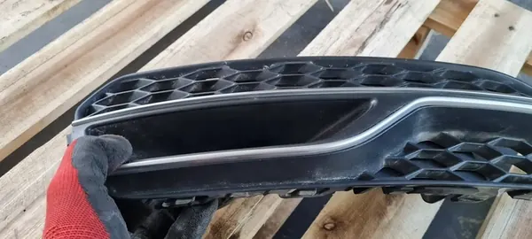 Audi A3 S3 8V 2015 Tapa de Rejilla 8V3807151A image 3