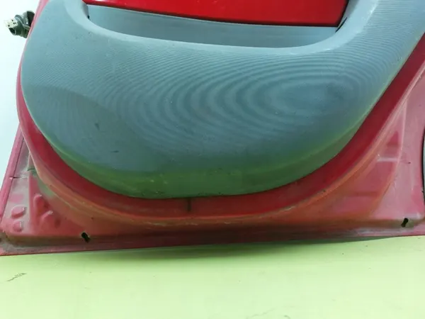 Höger bakdörr PEUGEOT 107 2005-2014 KJH Röd image 7