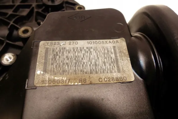 Nissan OE Oljefyllningslock OEM 152577731R - Begagnad image 5