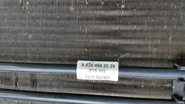 MERCEDES VITO W639 03- 2.2 CDI Framskärm image 3