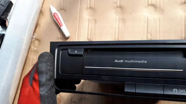 Audi MMI-navigationsenhet OEM 8T1035664D image 3
