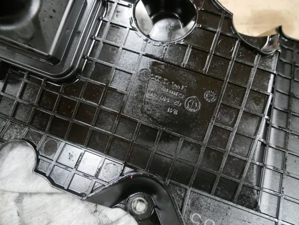 Fumée de pompe à huile BMW 7792946 Moteur M57 image 5