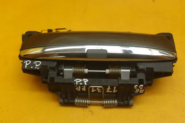 Etumainen oikea ovenkahva Audi A8 D3 image 7