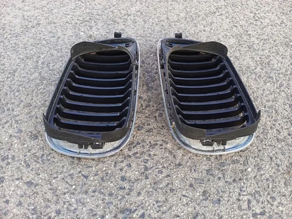 Grade de para-choque dianteiro direito BMW 3 E46 51137042962 image 6