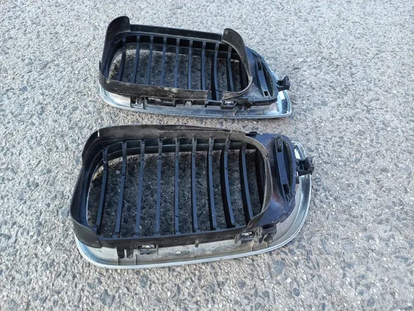 Grade de para-choque dianteiro direito BMW 3 E46 51137042962 image 7
