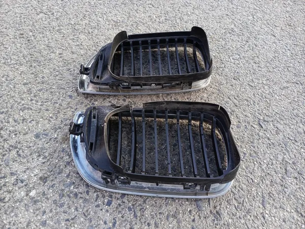 Grade de para-choque dianteiro direito BMW 3 E46 51137042962 image 8