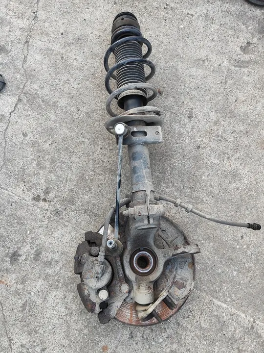 SKODA RAPID 1.2 1.6TDI Mozzo Anteriore Destro image 3