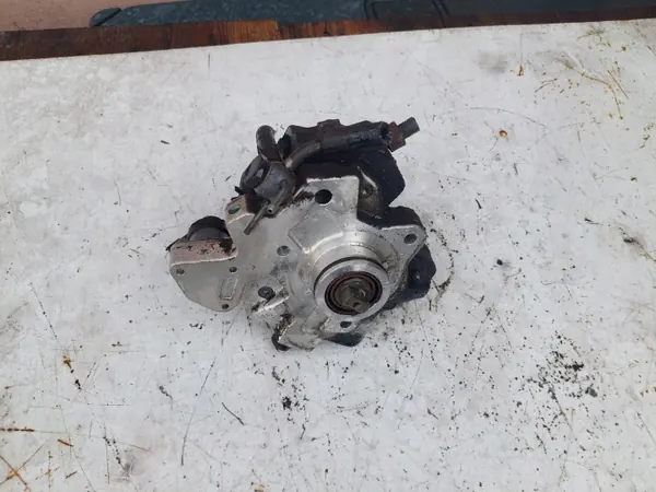 Bomba de inyección OEM 33100-27400 2.0 CRDI image 4