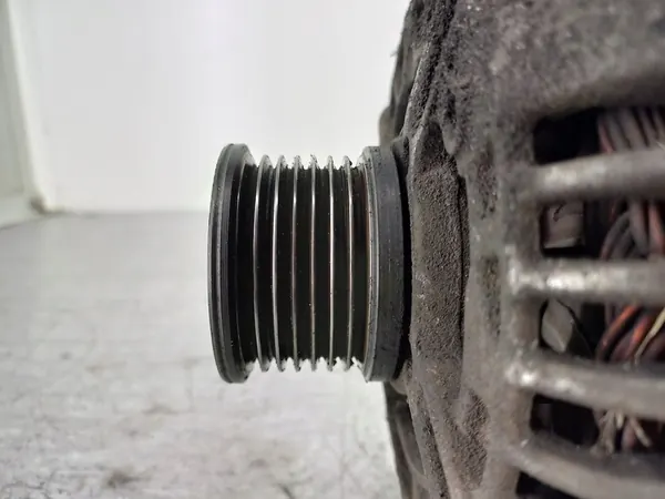 Vaihtovirtageneraattori Renault Laguna II Lift 1.9 DCI OEM 0124525076 image 2