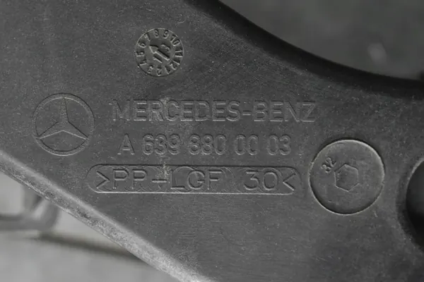 MERCEDES VITO 2 Främre Förstärkning A6398800003 OEM image 9