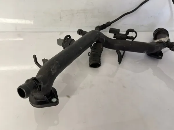 Vesiputki AUDI A6 C7 06E121045AB image 2