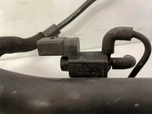 Vesiputki AUDI A6 C7 06E121045AB image 3