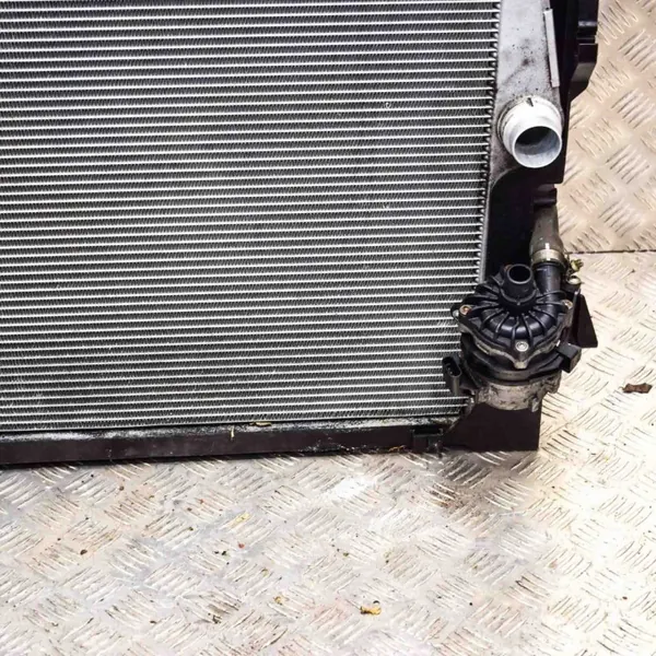 Pièces refroidissement BMW X5 OEM 9239944 - Occasion image 8