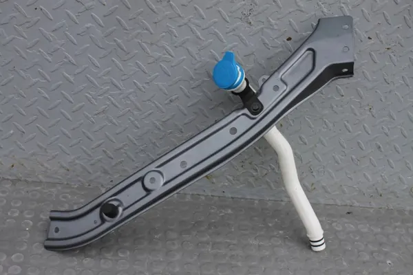 Support de buse de lave-glace droit OEM OKULARPRAWYMGHS image 3