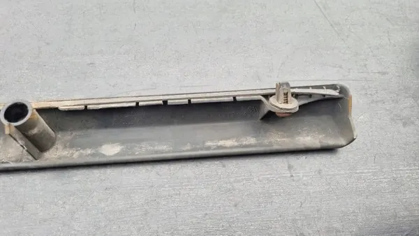 Garniture de hayon arrière VW Transporter T4 OEM 701829213D image 8