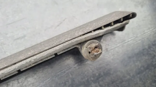 Garniture de hayon arrière VW Transporter T4 OEM 701829213D image 9