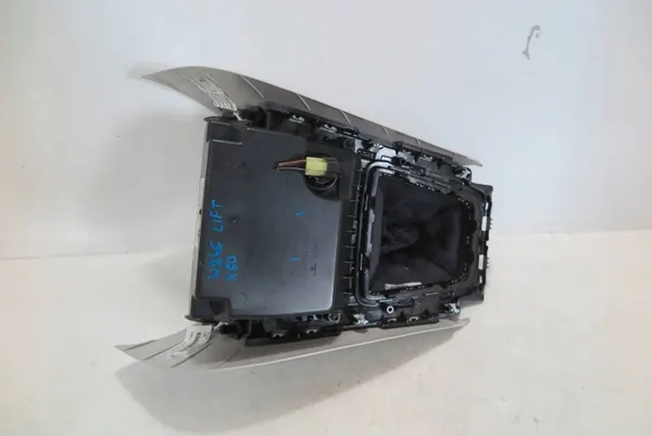 Cadre de ventilation Mercedes B W246 OEM A2466800150 image 6
