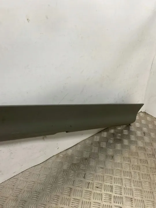 OEM 725867245 Garniture pilier gauche VW Multivan T4 image 3