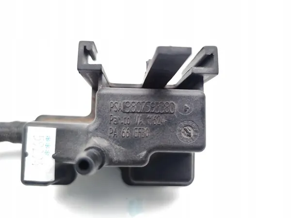 Réservoir d'air Peugeot 308 SW 1.2 THP 130 2015 OEM image 7