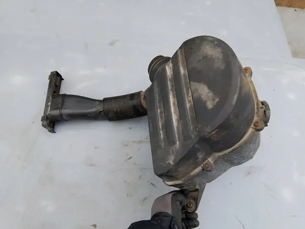 Ilmansuodattimen kotelo VW Polo 6R Ibiza IV A3 1.2 TFSI image 2