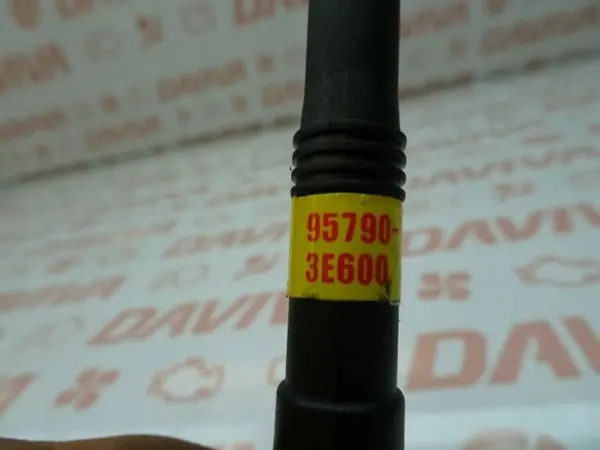 Antena interna Kia Sorento OEM 95790-3E600 (2003-2011) image 5