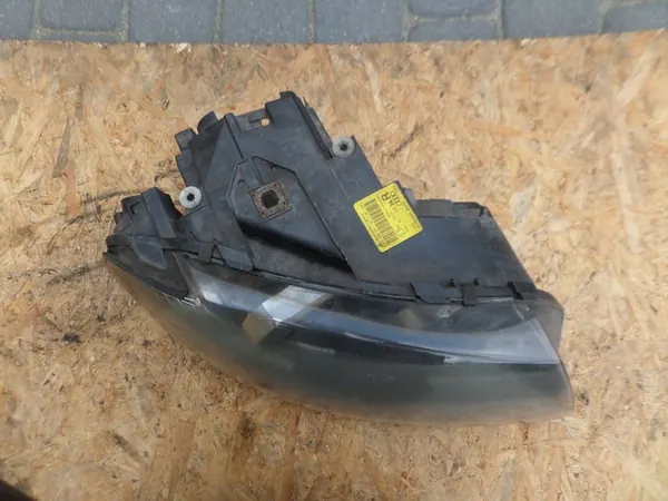 Faros delanteros Xenon derecho Audi A3 8P 8P0 image 3