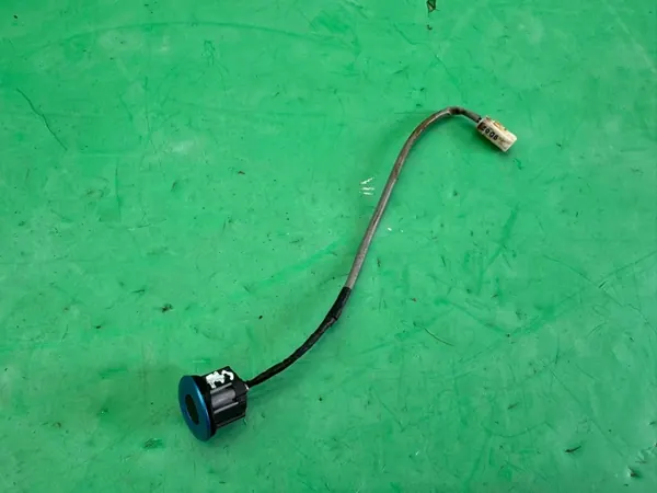 Botón de maletero Mazda 3 II BL OEM - Pieza usada image 2