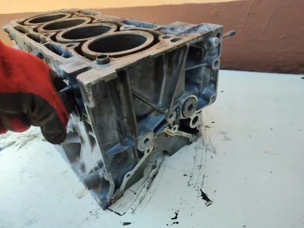 Motorblock OpelAudi1277 für Peugeot 1.6 16V image 3