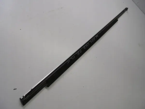 OEM Zierleiste rechts vorne Mercedes C-Klasse W204 image 4