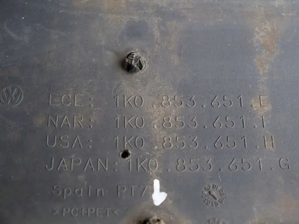 Volkswagen Golf 5 GTI Grill Insert 1K0853651 E image 4