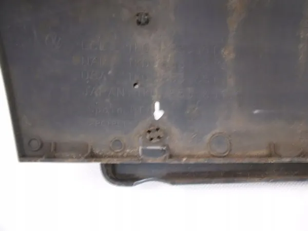 Volkswagen Golf 5 GTI Grill Insert 1K0853651 E image 5