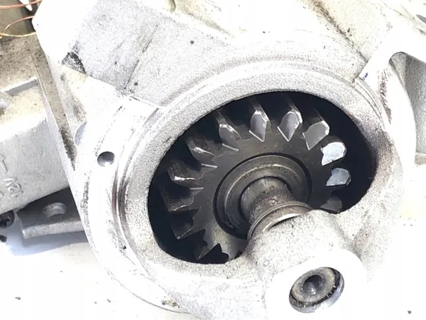 Motor de arranque BMW G30 2.0 184CV image 4