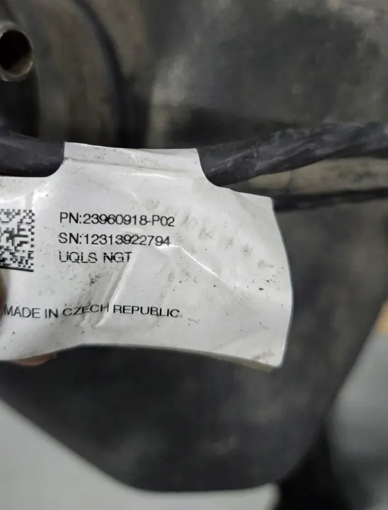 Volvo AdBlue-säiliö OEM 24047273 - Käytetty image 7