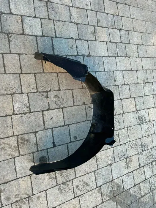 Front Right Wheel Arch 8N0821172B Audi TT image 7