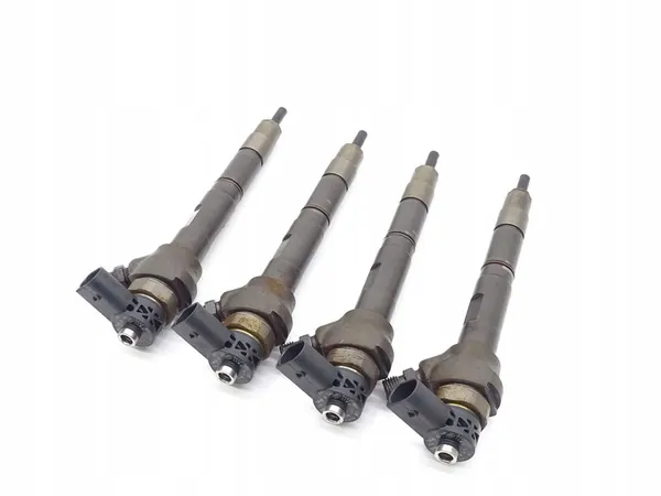 Iniettore carburante Audi A3 8V VW Golf VII 2.0 TDI 04L130277E image 3